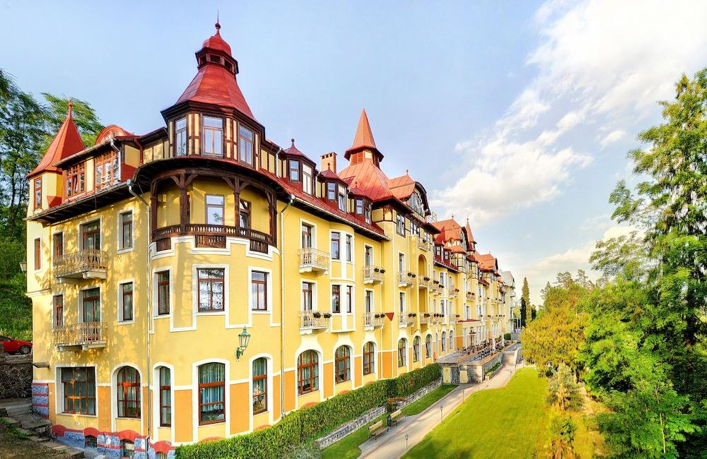 Grand Hotel Praha Tatranská Lomnica Exterior foto